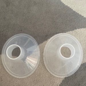 Medela 2 pack 24mm flange just washed never used too big